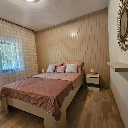 Sunflower House With A Pool Omis