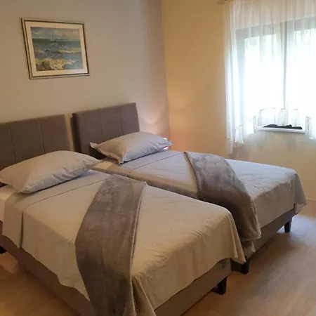 Villa Sunflower House With A Pool Omis